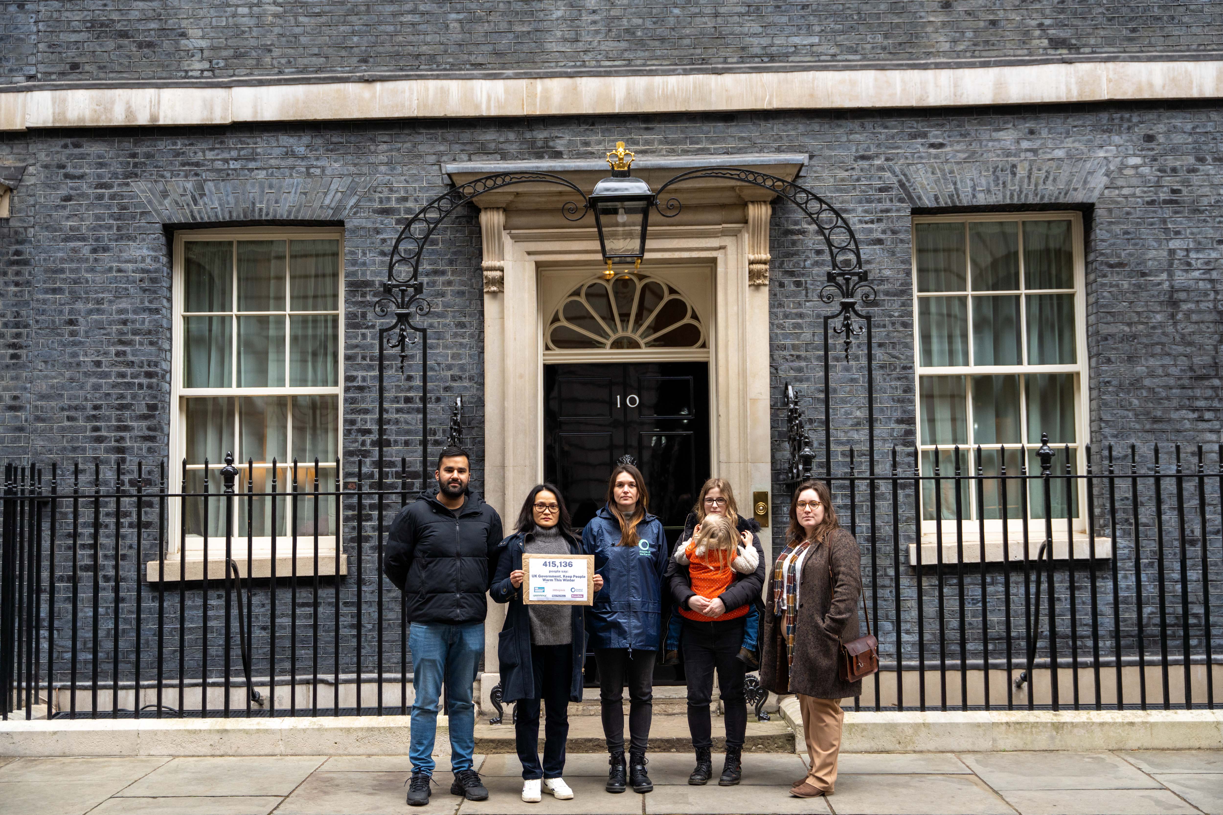 Brits back renewables as fuel poverty petition handed in
